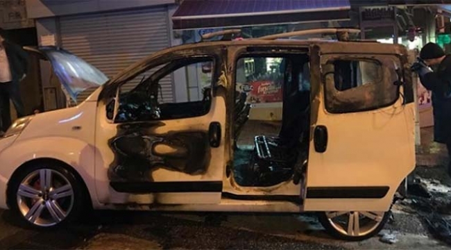 Bunalıma girdi kendi aracını yaktı