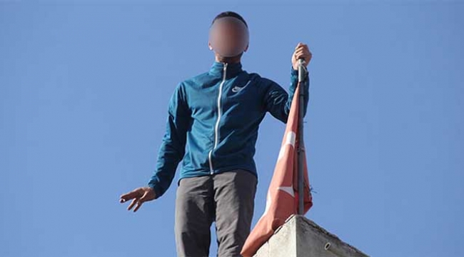 Evin damına çıkarak intihar girişiminde bulundu