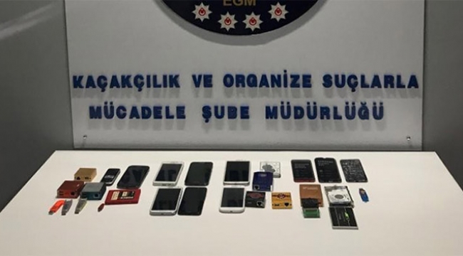 Gümrük kaçağı telefon satıcılarına operasyon