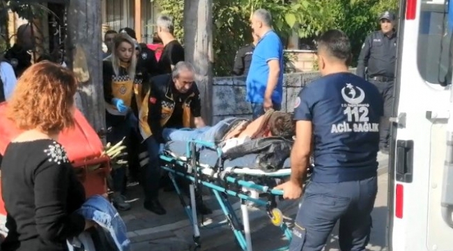 Kızıyla kavga eden damadı ve arkadaşını bıçakladı