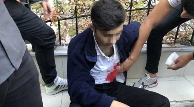 Lise öğrencilerinin kavgası kanlı bitti