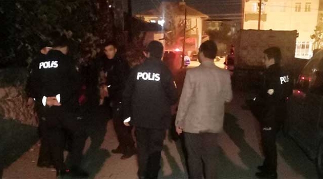 Oğlunu tabancayla başından vurarak öldürdü