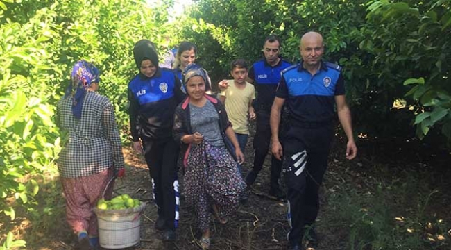 Polis okula kazandırdığı çocukları geziye götürdü