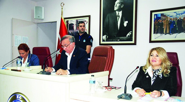Seyhan Belediye Meclisinde bütçe tartışması