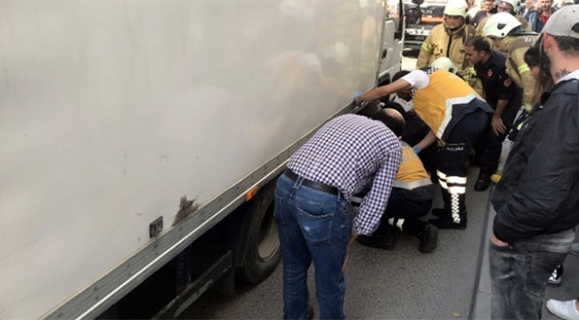 Yaşlı kadın kamyonetin altında can verdi