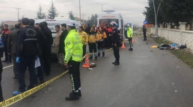 Alkollü öğrenci durağa daldı ölü ve yaralılar var