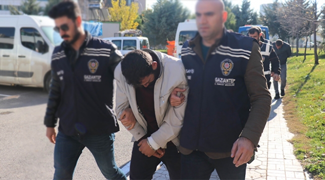 Devleti 1 buçuk milyon lira zarara uğrattılar
