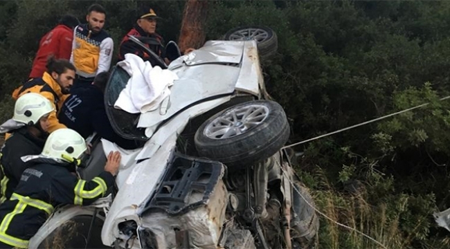 Seyir halindeki lüks araç takla attı ölü ve yaralılar var