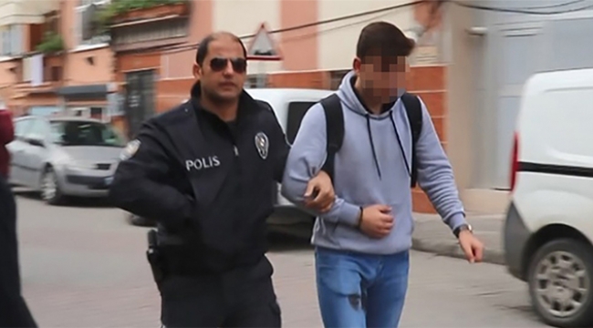 Silahla oynarken arkadaşını öldürdü