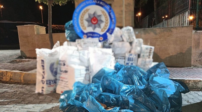 Yemlerin arasında kaçak sigara ele geçirildi