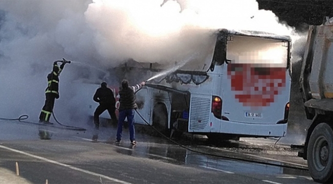 Yolcu otobüsü alev alev yandı