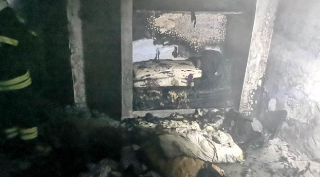 Baba oğul alevlerin arasında kaldı