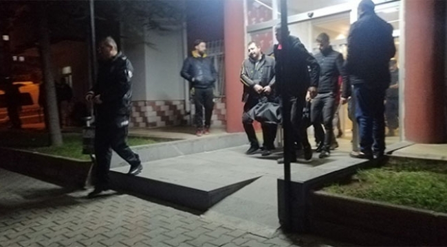 Bunalıma girdi doğalgaz borusuna kendini astı