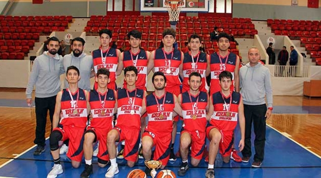Erkanlı basketbolcular çifte şampiyonluk getirdi