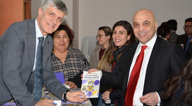 'İnsanların vicdanları ve sağlıklarıyla oynuyorlar'
