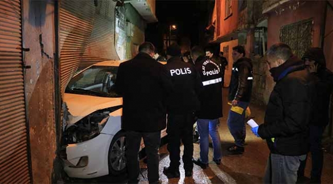 Seyir halindeyken silahla başından vuruldu