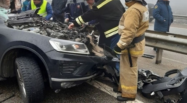 Zincirleme trafik kazası: 2 ölü, 12 yaralı