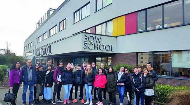 Adana Abbas-Sıdıka Çalık Anadolu Lisesi Londra’da Türkiye’yi tanıttı