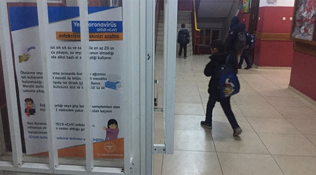 Adana'da okullarda korona virüsü uyarısı