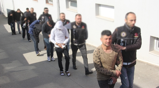 Adana polisi uyuşturucu satıcılarına göz açtırmıyor
