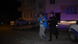 Alkollü sürücü polise çarpıp kaçmaya çalıştı