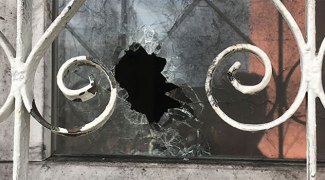 Annesinin gözleri önünde cinayete kurban gitti