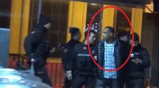 Annesinin yanında kız çocuğunu taciz etmeye kalkıştı