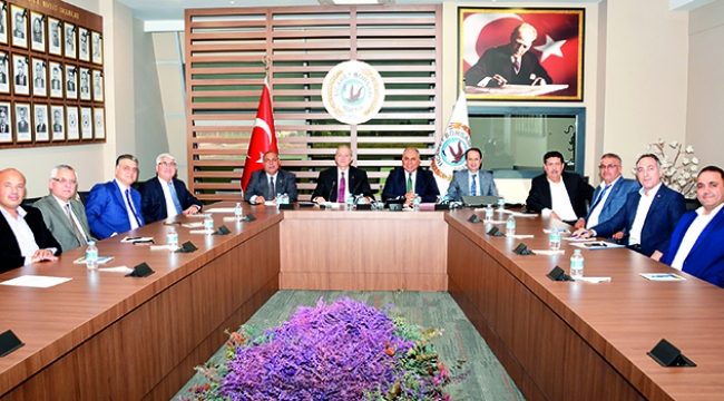 “Daha çok ihracat yapacak ürünlere yönelmemiz lazım”