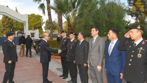 Demirtaş, Adana Jandarma Komutanlığı'nda brifing aldı