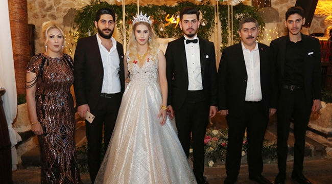 Dillere destan düğün