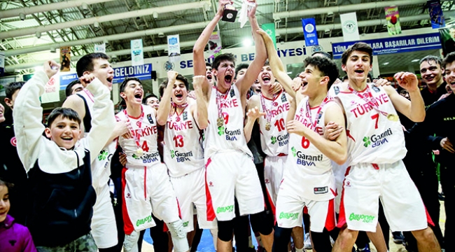 Ege Tan Yıldızoğlu potada Çukurova'nın gururu oldu