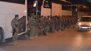Sınırda askeri sevkiyat