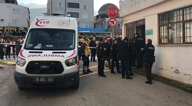 Tartıştığı babasını baltayla öldürdü