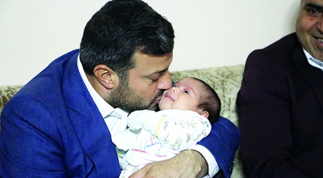 Yenidoğan bebeklere Kocaispir’den hediye