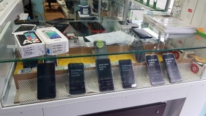 Adana'da kaçak cep telefonu operasyonu
