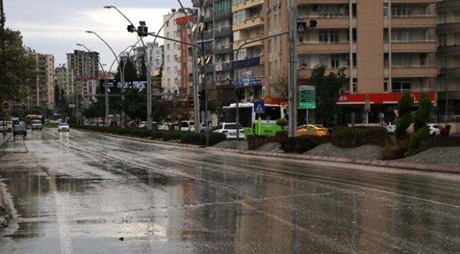 Adana'da sokaklar boşaldı