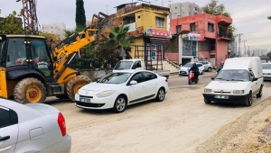 Bozuk yolları Çevirme Radar Grubu yaptırıyor