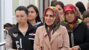 Gülerek gittiği adliyede tutuklandı