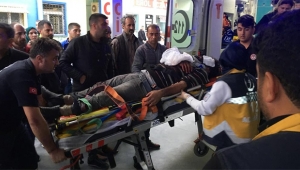 İşçi minibüsü şarampole yuvarlandı: 3 ölü 14 yaralı