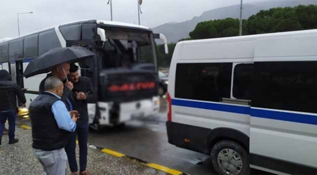 İşçi servisi kaza yaptı yaralılar var