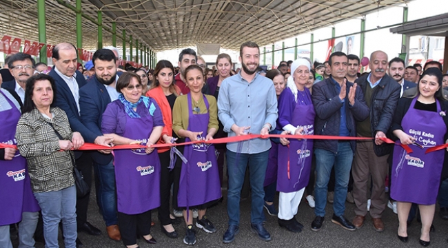Kadın emeği ve köylü pazarı açıldı