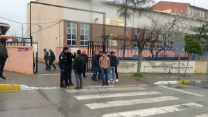 Lise öğrencilerinin kavgası kanlı bitti