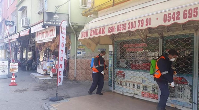 Yeşilyurt'taki virüs dezenfekte çalışmasına muhtar da katılıyor