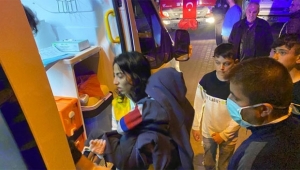Anne ve çocukları yangında mahsur kaldı
