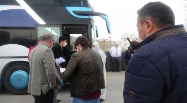 Bin 600 kilometreyi sahte belgeyle geçtiler