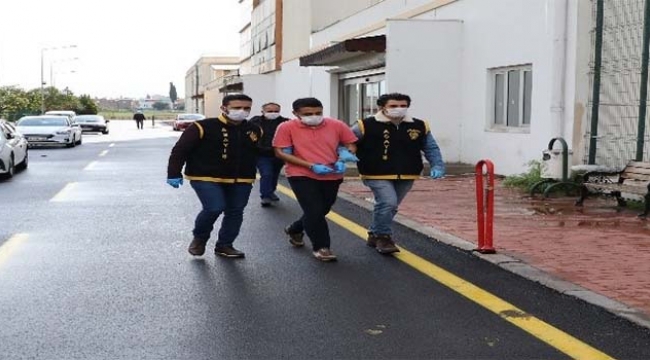 Bisiklet ile kapkaç yaptı 500 metre sonra yakalandı