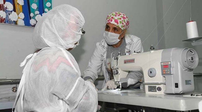 Kadın Gelişim ve Eğitim Merkezi Tabip Odası için maske üretiyor