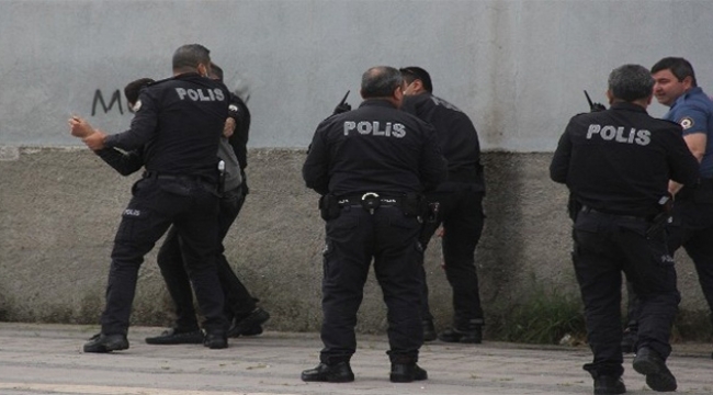 Yardım alamayan vatandaş kendini yakmaya kalkıştı