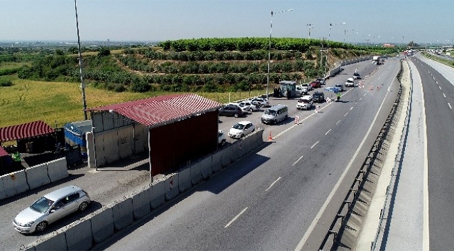 Adana'ya giren bütün araçlar tek tek incelendi