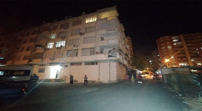 Genç kız 4'üncü kattan düştü